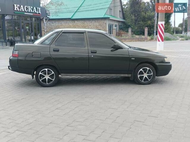 Зелений ВАЗ 2110, об'ємом двигуна 1.6 л та пробігом 180 тис. км за 2250 $, фото 3 на Automoto.ua