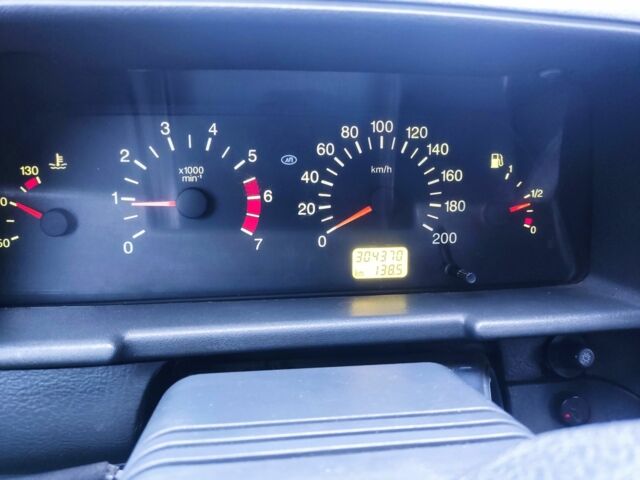 Зеленый ВАЗ 2110, объемом двигателя 1.6 л и пробегом 303 тыс. км за 1419 $, фото 5 на Automoto.ua