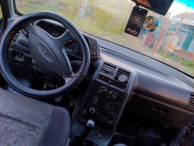 Зеленый ВАЗ 2110, объемом двигателя 1.6 л и пробегом 0 тыс. км за 1600 $, фото 7 на Automoto.ua