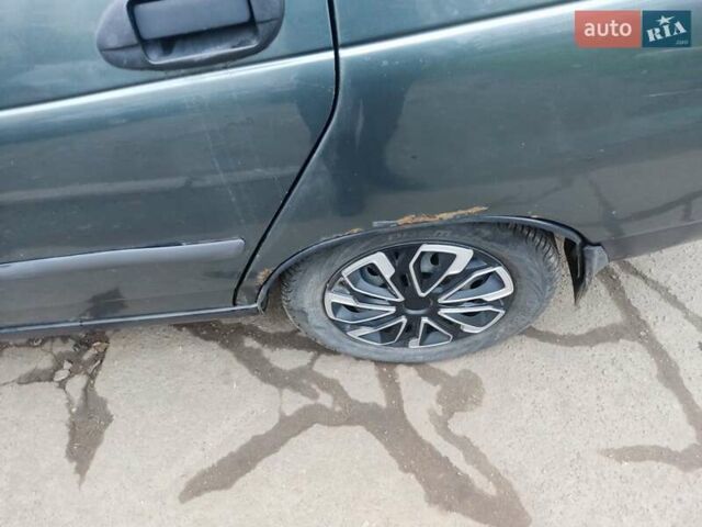 Зеленый ВАЗ 2110, объемом двигателя 1.6 л и пробегом 304 тыс. км за 1416 $, фото 7 на Automoto.ua