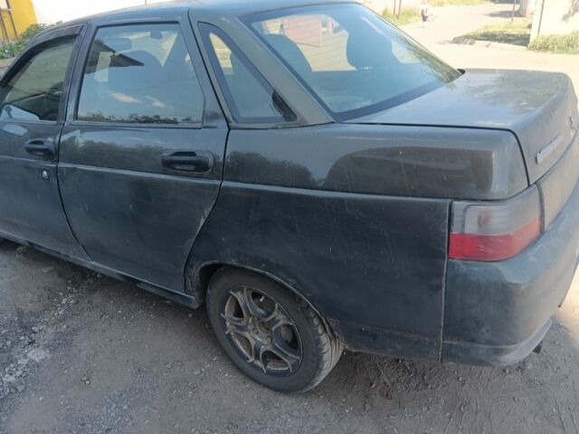 Зеленый ВАЗ 2110, объемом двигателя 1.6 л и пробегом 300 тыс. км за 600 $, фото 4 на Automoto.ua