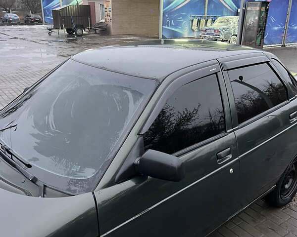 Зеленый ВАЗ 2110, объемом двигателя 1.6 л и пробегом 280 тыс. км за 2200 $, фото 2 на Automoto.ua