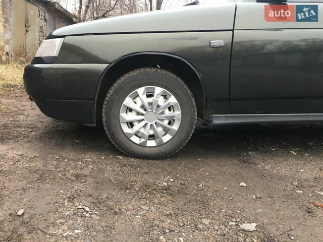 Зелений ВАЗ 2110, об'ємом двигуна 1.6 л та пробігом 140 тис. км за 2000 $, фото 1 на Automoto.ua