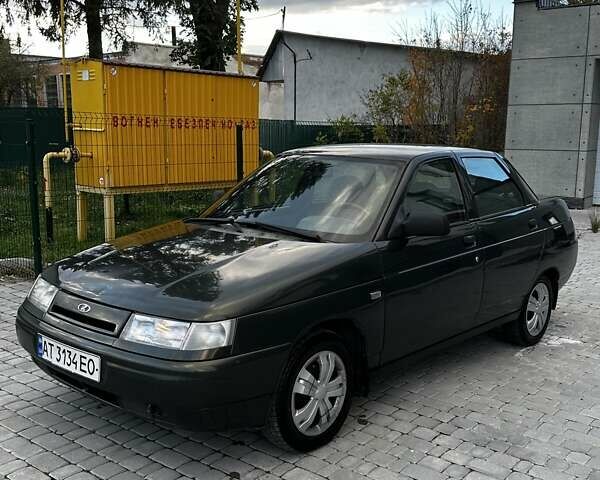 Зеленый ВАЗ 2110, объемом двигателя 1.6 л и пробегом 180 тыс. км за 1700 $, фото 3 на Automoto.ua