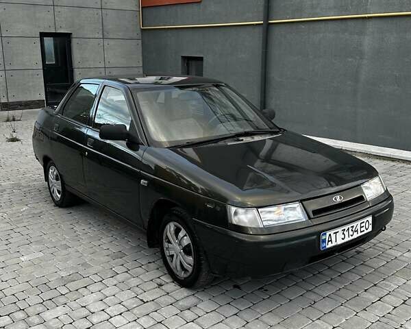 Зеленый ВАЗ 2110, объемом двигателя 1.6 л и пробегом 180 тыс. км за 1700 $, фото 2 на Automoto.ua