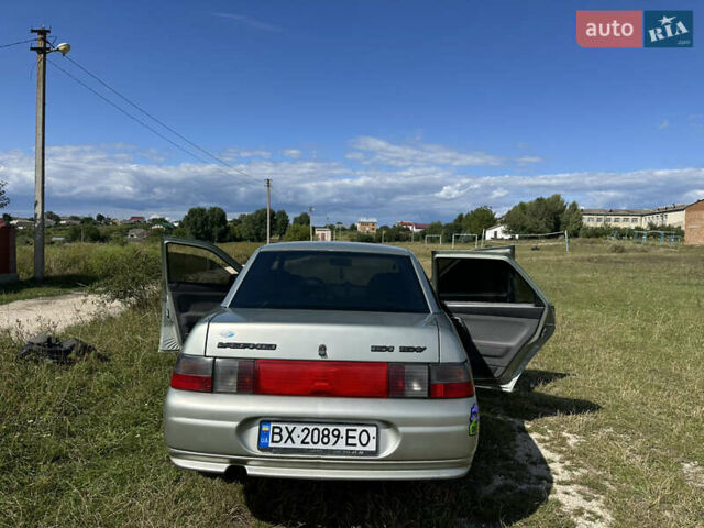Зеленый ВАЗ 2110, объемом двигателя 1.6 л и пробегом 251 тыс. км за 1800 $, фото 4 на Automoto.ua
