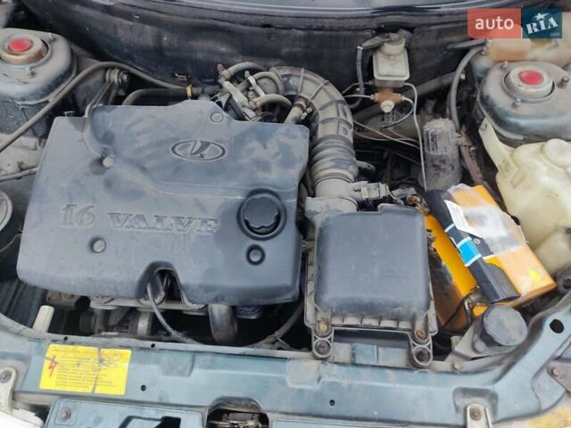 Зеленый ВАЗ 2110, объемом двигателя 1.6 л и пробегом 304 тыс. км за 1416 $, фото 1 на Automoto.ua