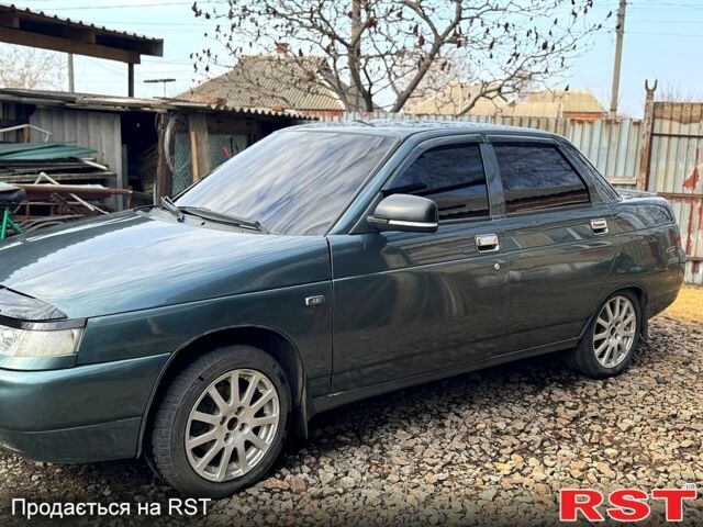 Зеленый ВАЗ 2110, объемом двигателя 1.6 л и пробегом 210 тыс. км за 2200 $, фото 1 на Automoto.ua