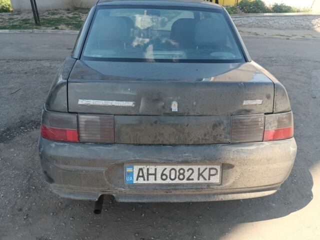 Зеленый ВАЗ 2110, объемом двигателя 1.6 л и пробегом 300 тыс. км за 600 $, фото 2 на Automoto.ua