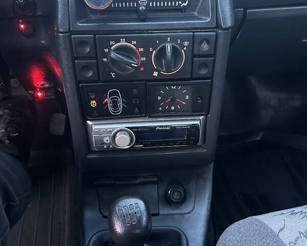 Зелений ВАЗ 2110, об'ємом двигуна 1.6 л та пробігом 87 тис. км за 2999 $, фото 36 на Automoto.ua