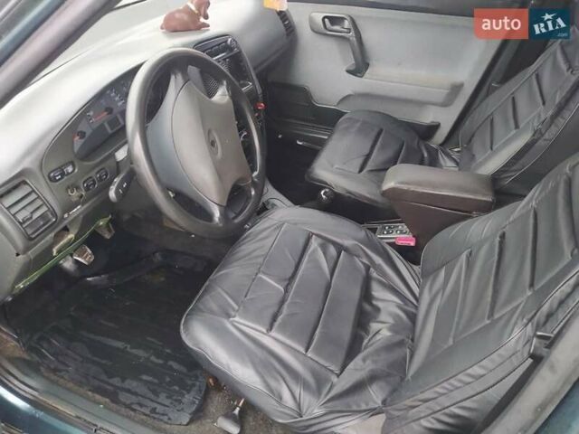 Зелений ВАЗ 2110, об'ємом двигуна 1.6 л та пробігом 200 тис. км за 1300 $, фото 5 на Automoto.ua