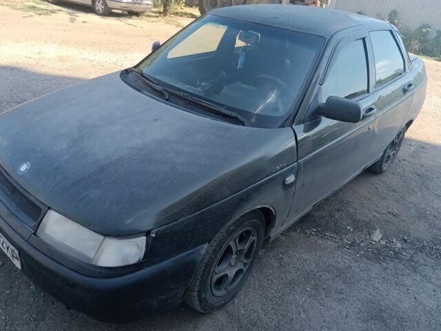 Зеленый ВАЗ 2110, объемом двигателя 1.6 л и пробегом 300 тыс. км за 600 $, фото 1 на Automoto.ua