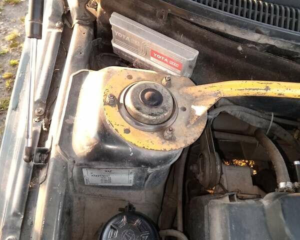 Зеленый ВАЗ 2110, объемом двигателя 1.6 л и пробегом 304 тыс. км за 1400 $, фото 9 на Automoto.ua