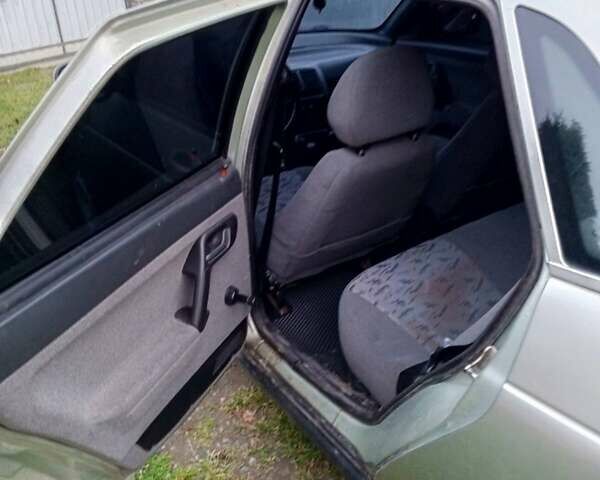 Зелений ВАЗ 2110, об'ємом двигуна 1.6 л та пробігом 133 тис. км за 1600 $, фото 4 на Automoto.ua