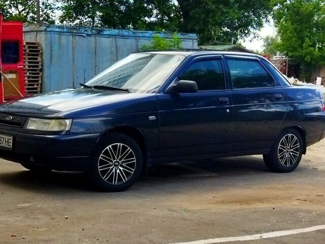 Зеленый ВАЗ 2110, объемом двигателя 1.6 л и пробегом 250 тыс. км за 1700 $, фото 1 на Automoto.ua