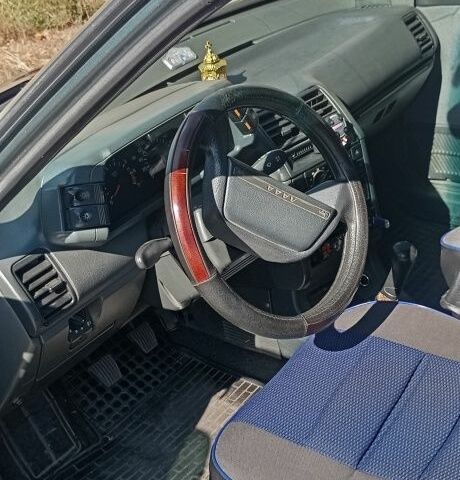 Зеленый ВАЗ 2110, объемом двигателя 1.6 л и пробегом 318 тыс. км за 1200 $, фото 4 на Automoto.ua