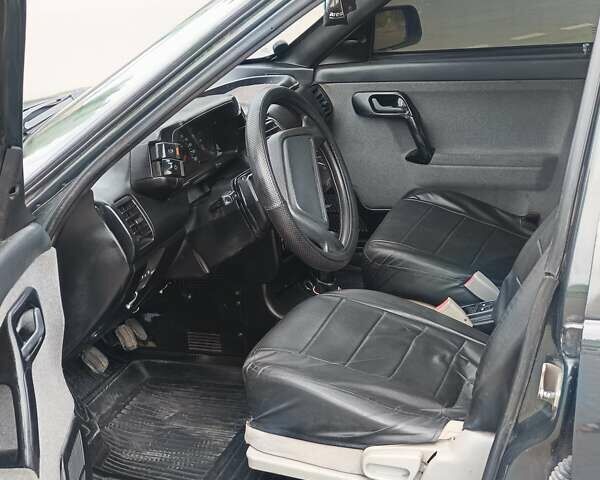 Зелений ВАЗ 2110, об'ємом двигуна 1.6 л та пробігом 180 тис. км за 2250 $, фото 13 на Automoto.ua