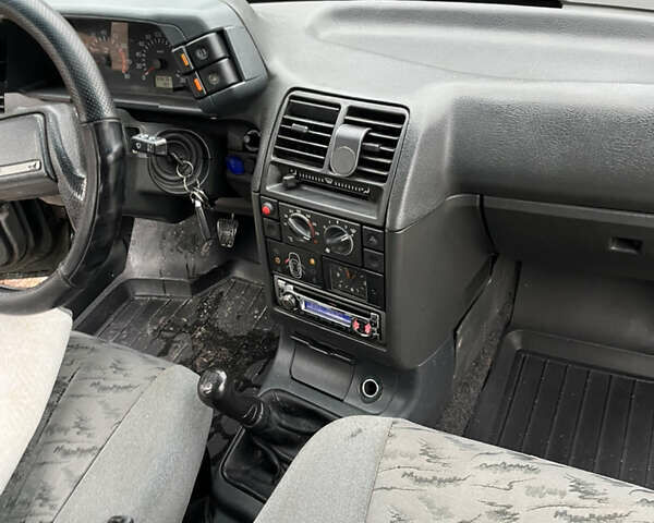 Зелений ВАЗ 2110, об'ємом двигуна 1.6 л та пробігом 250 тис. км за 2150 $, фото 17 на Automoto.ua