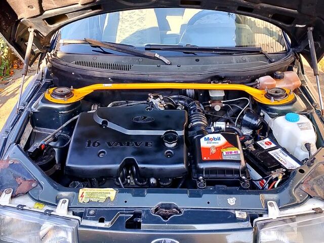 Зелений ВАЗ 2110, об'ємом двигуна 1.6 л та пробігом 165 тис. км за 2100 $, фото 8 на Automoto.ua