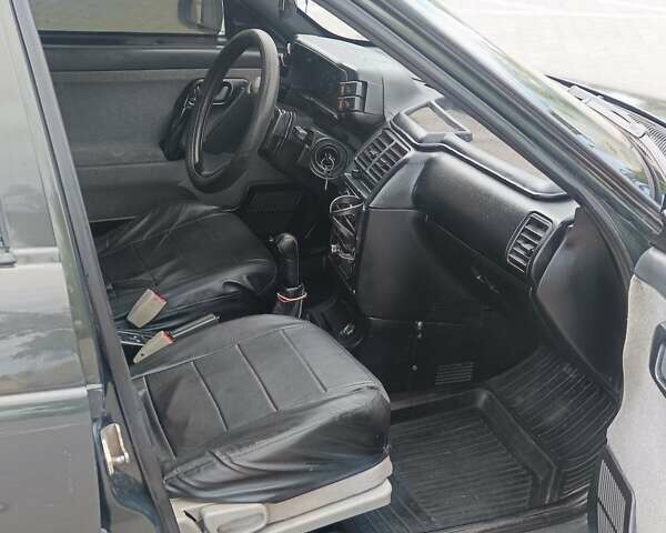 Зелений ВАЗ 2110, об'ємом двигуна 1.6 л та пробігом 180 тис. км за 2250 $, фото 10 на Automoto.ua