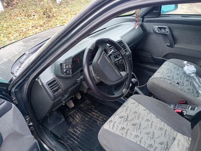 Зеленый ВАЗ 2110, объемом двигателя 1.6 л и пробегом 197 тыс. км за 2500 $, фото 3 на Automoto.ua