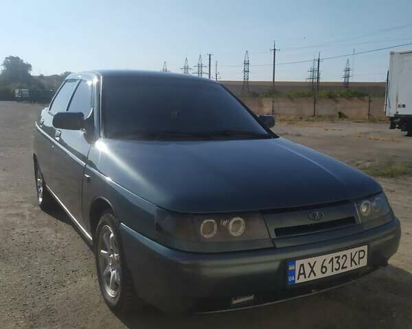 Зеленый ВАЗ 2110, объемом двигателя 1.6 л и пробегом 384 тыс. км за 3500 $, фото 1 на Automoto.ua