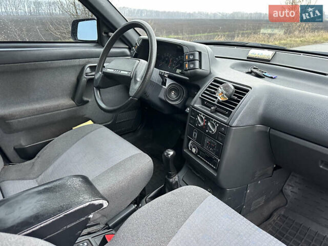 Зеленый ВАЗ 2110, объемом двигателя 1.6 л и пробегом 180 тыс. км за 2650 $, фото 22 на Automoto.ua