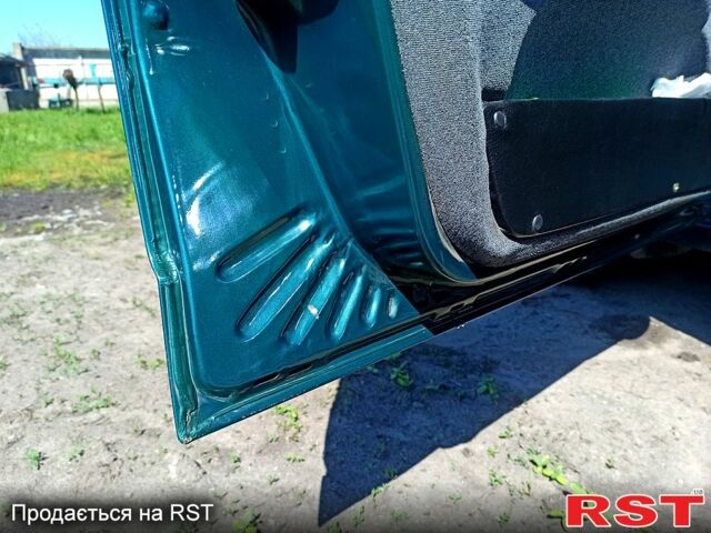 Зеленый ВАЗ 2110, объемом двигателя 1.6 л и пробегом 0 тыс. км за 3500 $, фото 10 на Automoto.ua