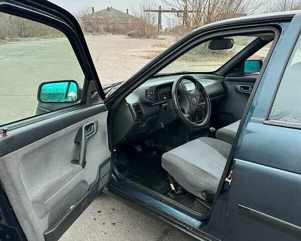 Зелений ВАЗ 2110, об'ємом двигуна 1.6 л та пробігом 200 тис. км за 2250 $, фото 6 на Automoto.ua