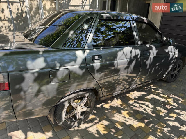 Зелений ВАЗ 2110, об'ємом двигуна 1.6 л та пробігом 250 тис. км за 2000 $, фото 1 на Automoto.ua