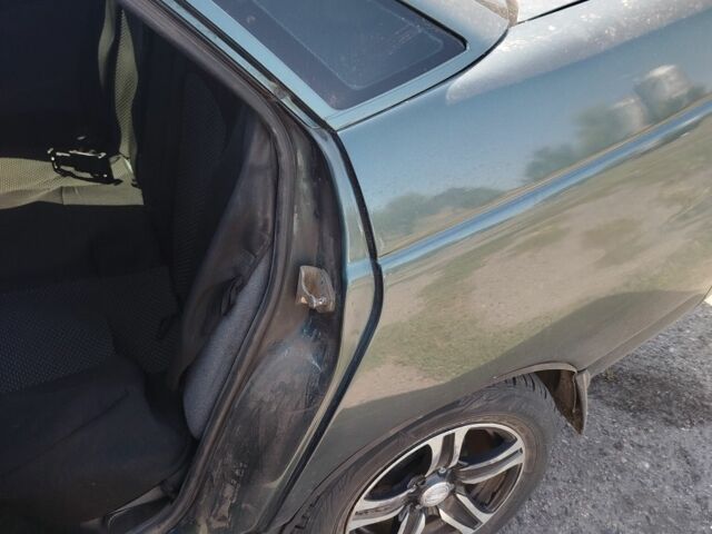 Зеленый ВАЗ 2110, объемом двигателя 1.6 л и пробегом 130 тыс. км за 2500 $, фото 5 на Automoto.ua