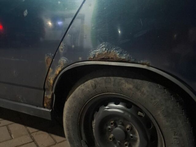 ВАЗ 2110 2007 у Черкасах на Automoto.ua Зелений ВАЗ 2110, об'ємом двигуна 1.6 л та пробігом 230 тис. км за 1300 $, фото 4 на Automoto.ua