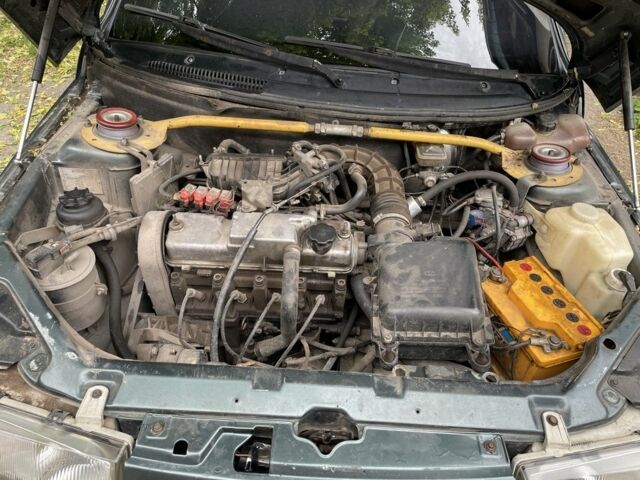 Зеленый ВАЗ 2110, объемом двигателя 1.6 л и пробегом 400 тыс. км за 1750 $, фото 3 на Automoto.ua