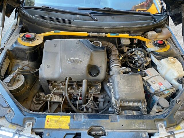 Зеленый ВАЗ 2110, объемом двигателя 1.6 л и пробегом 196 тыс. км за 2000 $, фото 8 на Automoto.ua