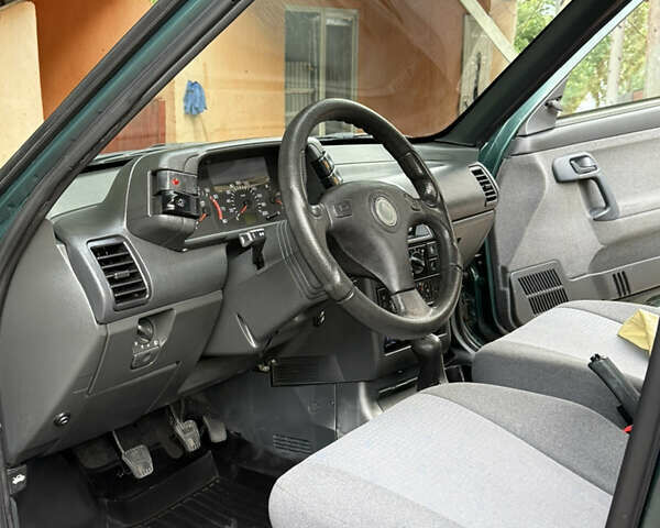 Зелений ВАЗ 2110, об'ємом двигуна 1.6 л та пробігом 104 тис. км за 2700 $, фото 7 на Automoto.ua