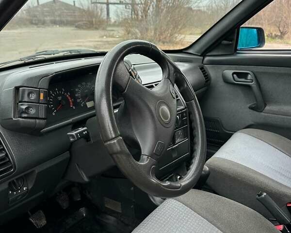 Зелений ВАЗ 2110, об'ємом двигуна 1.6 л та пробігом 200 тис. км за 2250 $, фото 5 на Automoto.ua