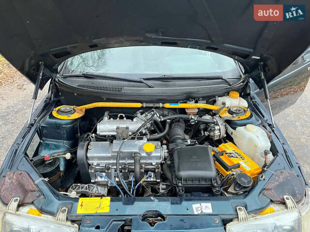 Зеленый ВАЗ 2110, объемом двигателя 1.6 л и пробегом 180 тыс. км за 2550 $, фото 11 на Automoto.ua