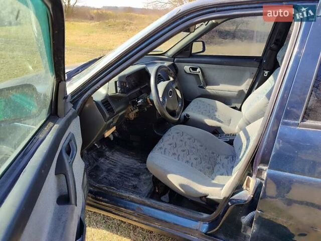 Зеленый ВАЗ 2110, объемом двигателя 1.6 л и пробегом 500 тыс. км за 700 $, фото 5 на Automoto.ua