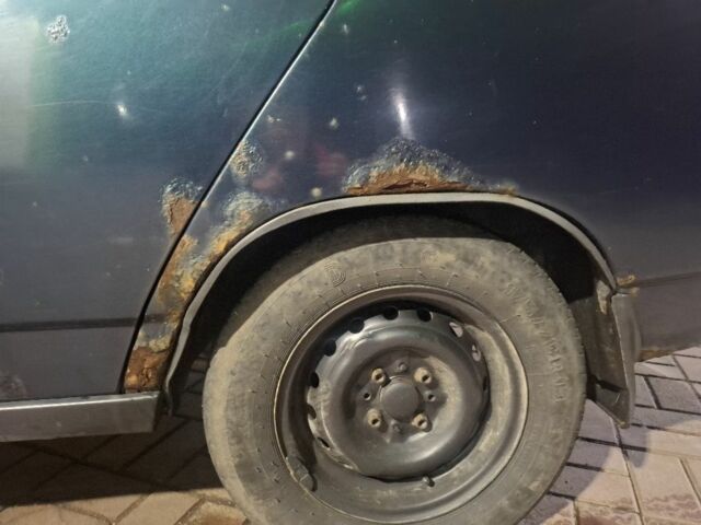 ВАЗ 2110 2007 у Черкасах на Automoto.ua Зелений ВАЗ 2110, об'ємом двигуна 1.6 л та пробігом 230 тис. км за 1300 $, фото 12 на Automoto.ua