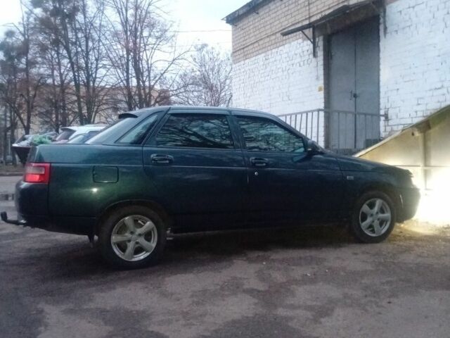 Зеленый ВАЗ 2110, объемом двигателя 1 л и пробегом 130 тыс. км за 1850 $, фото 3 на Automoto.ua