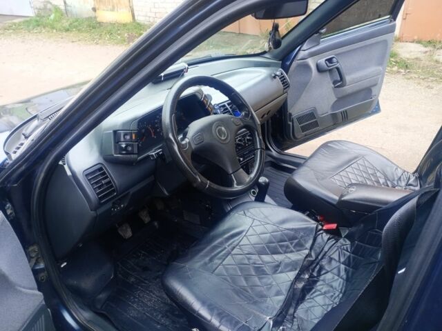 Зелений ВАЗ 2110, об'ємом двигуна 1.6 л та пробігом 70 тис. км за 2500 $, фото 7 на Automoto.ua