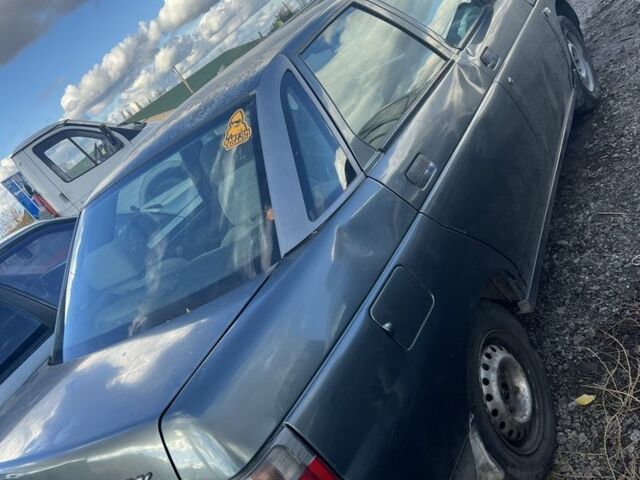 Зелений ВАЗ 2110, об'ємом двигуна 1.6 л та пробігом 150 тис. км за 1100 $, фото 3 на Automoto.ua