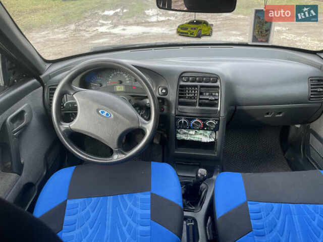 Зеленый ВАЗ 2110, объемом двигателя 1.6 л и пробегом 151 тыс. км за 2050 $, фото 7 на Automoto.ua