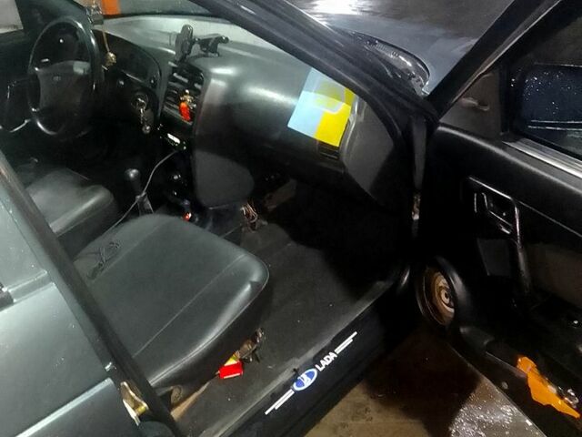 Зелений ВАЗ 2110, об'ємом двигуна 1.6 л та пробігом 252 тис. км за 1950 $, фото 3 на Automoto.ua