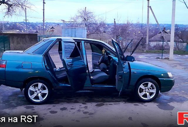 Зеленый ВАЗ 2110, объемом двигателя 1.6 л и пробегом 230 тыс. км за 2400 $, фото 2 на Automoto.ua