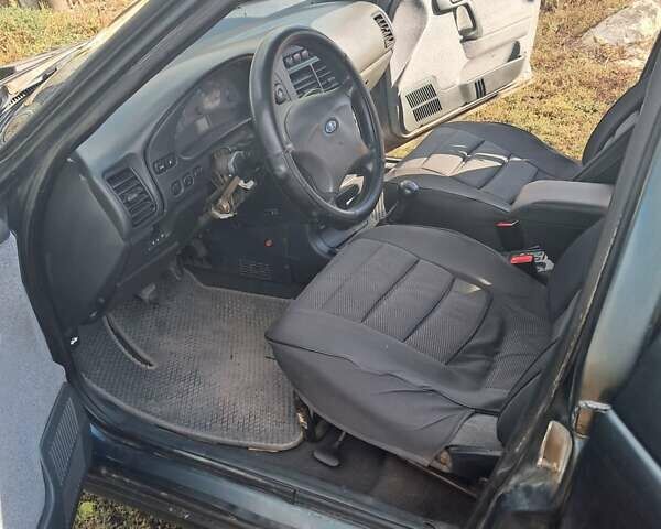 Зеленый ВАЗ 2110, объемом двигателя 1.6 л и пробегом 245 тыс. км за 1600 $, фото 5 на Automoto.ua