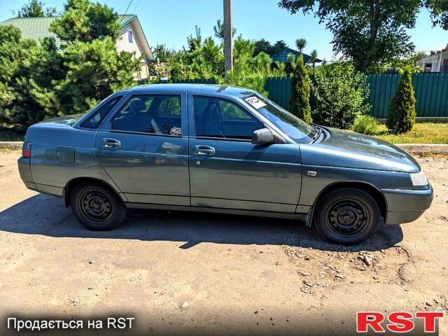 Зеленый ВАЗ 2110, объемом двигателя 1.6 л и пробегом 190 тыс. км за 2000 $, фото 2 на Automoto.ua