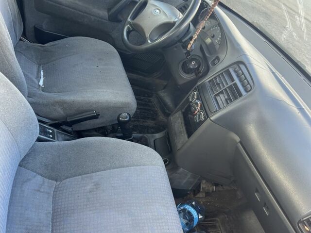 Зелений ВАЗ 2110, об'ємом двигуна 1.6 л та пробігом 150 тис. км за 1100 $, фото 2 на Automoto.ua