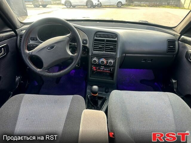 Зелений ВАЗ 2110, об'ємом двигуна 1.6 л та пробігом 152 тис. км за 2700 $, фото 7 на Automoto.ua