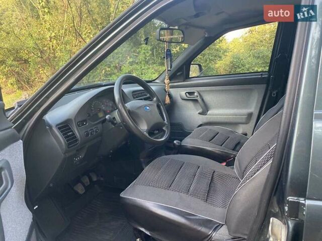 Зелений ВАЗ 2110, об'ємом двигуна 1.6 л та пробігом 143 тис. км за 2650 $, фото 7 на Automoto.ua